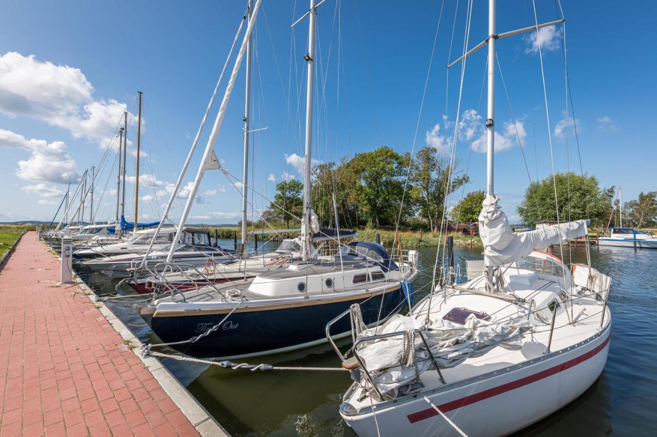 Marina Martinshafen - Beach Life Sassnitz Exterior photo